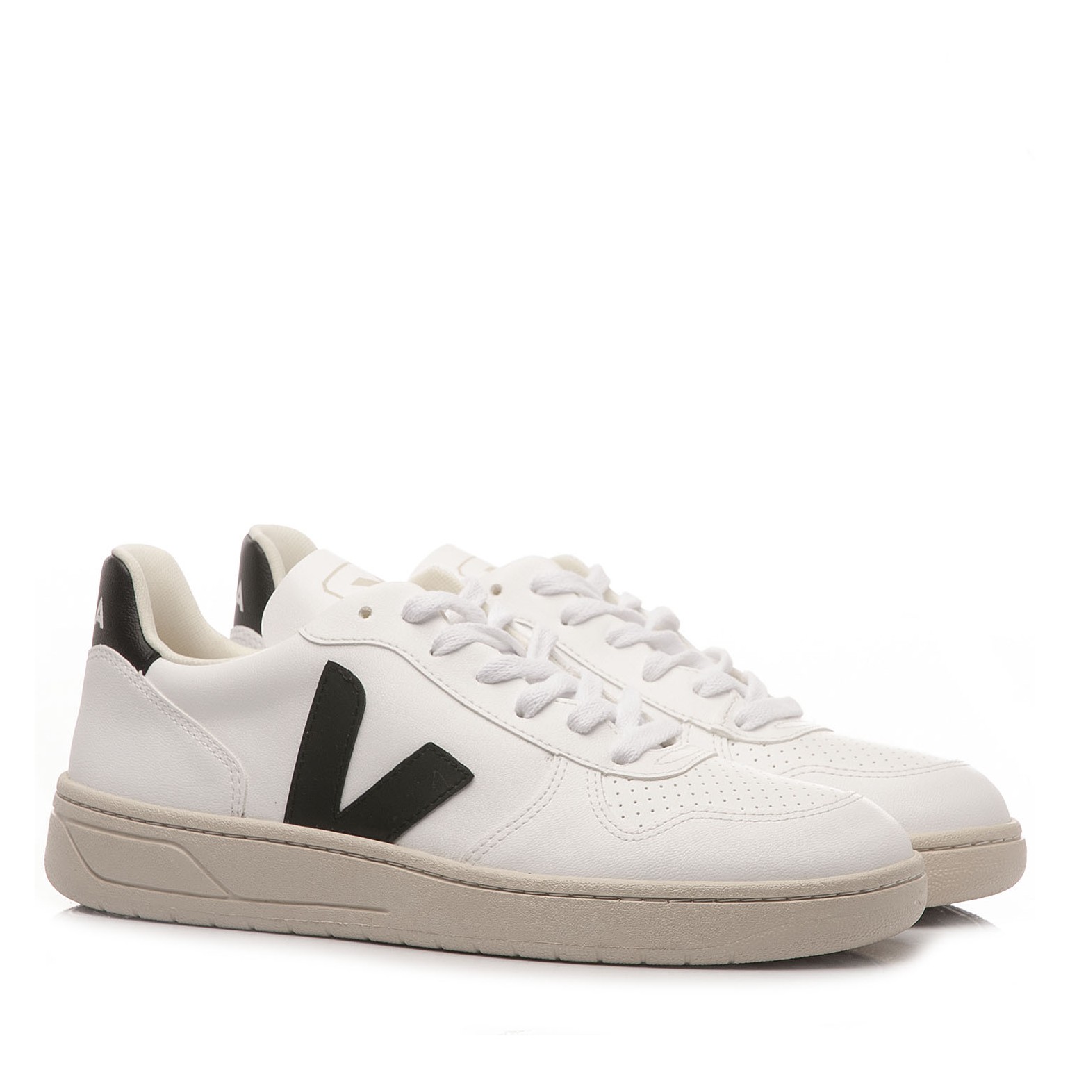 Veja on sale v10 metallic